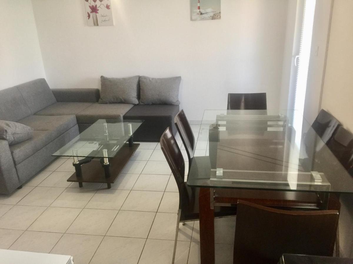 Apartmani Nerko Pag Town Esterno foto