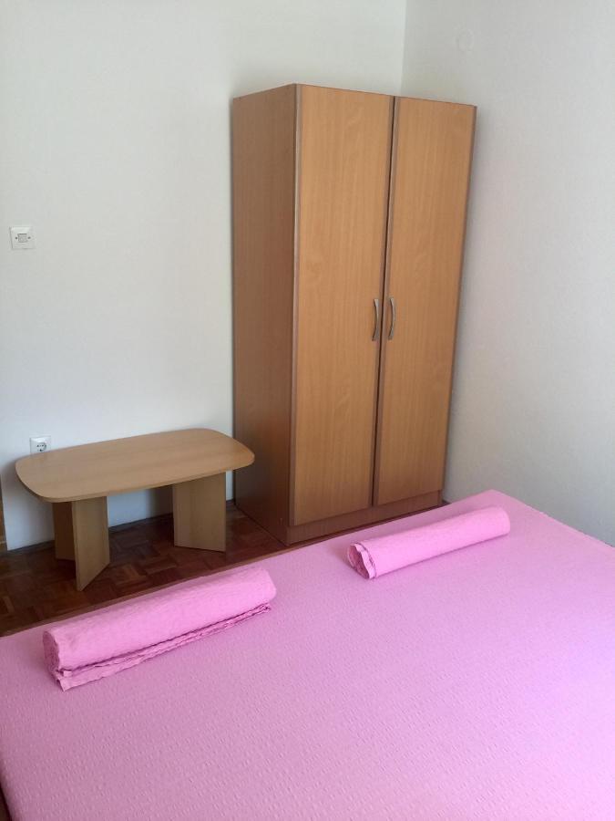 Apartmani Nerko Pag Town Esterno foto