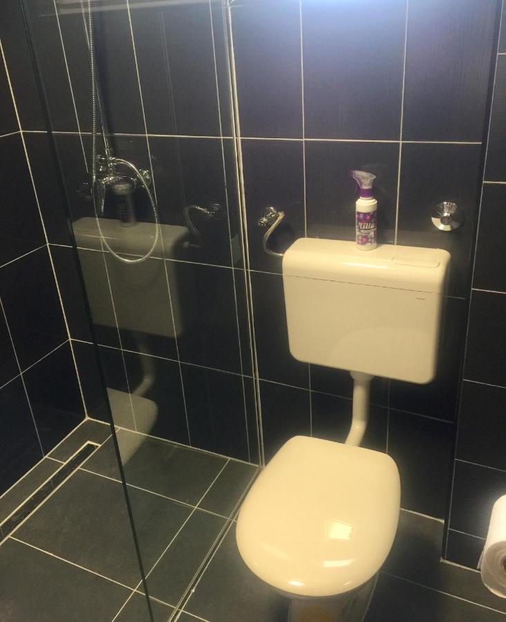 Apartmani Nerko Pag Town Esterno foto