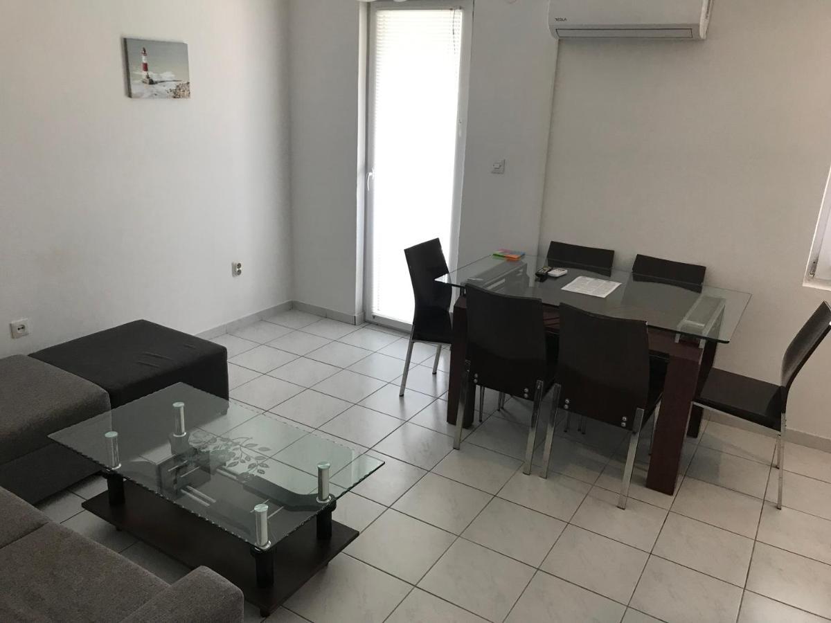 Apartmani Nerko Pag Town Esterno foto